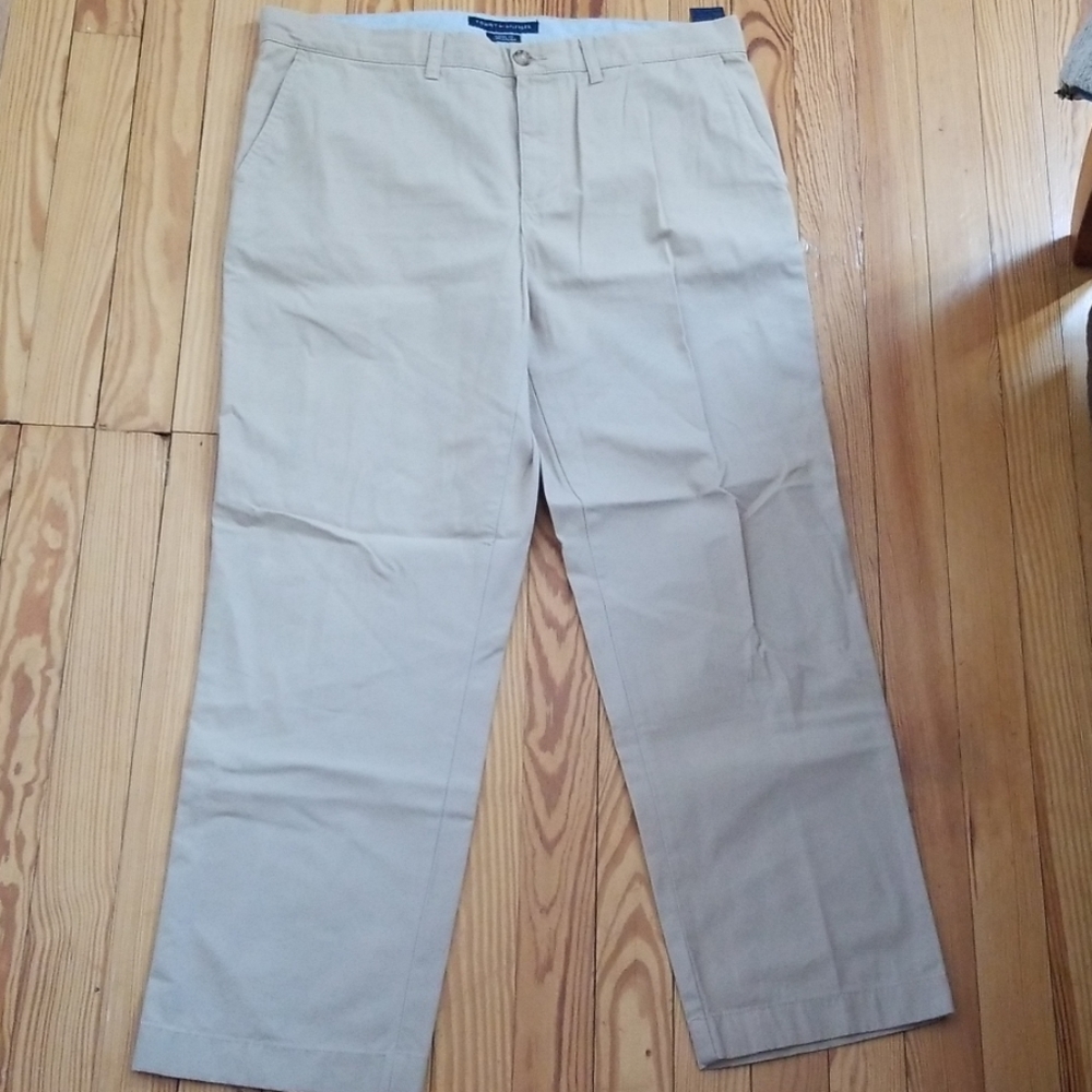 Men's khaki pants